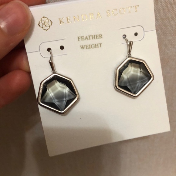 Kendra Scott Jewelry - Kendra Scott Vanessa Earrings